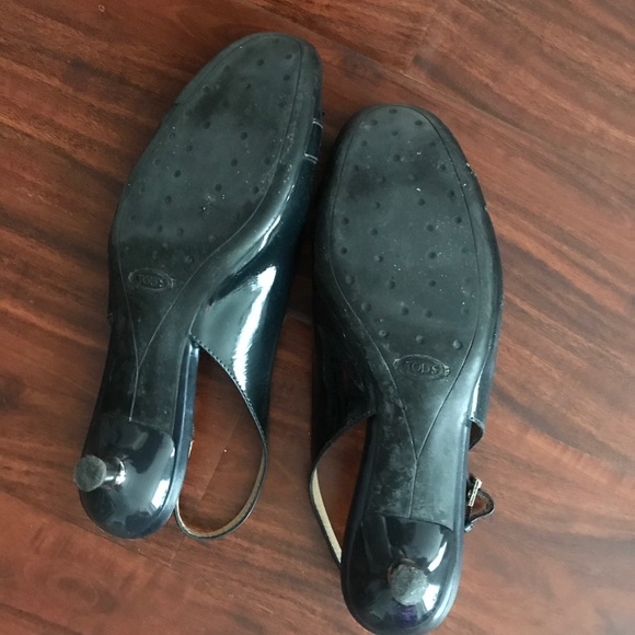Tod’s Navy Enamel Chanel Kitten Heel Slingbacks - Picture 10 of 16
